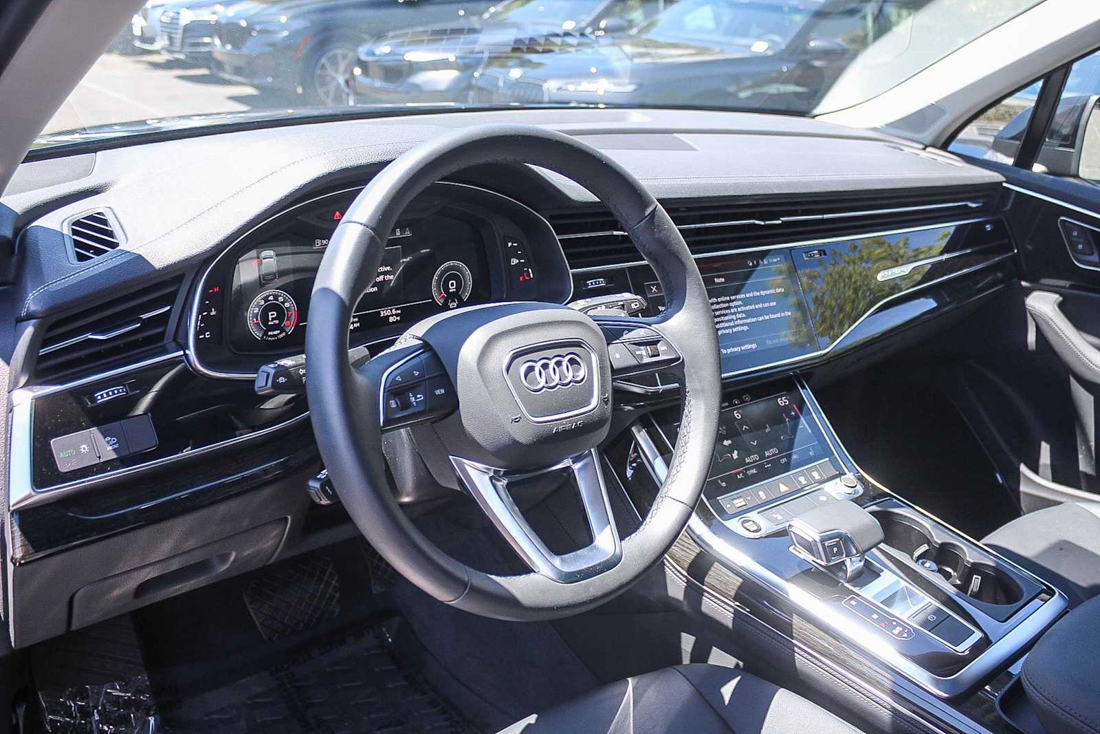 Thumbnail: 2023 Audi Q7 - 17