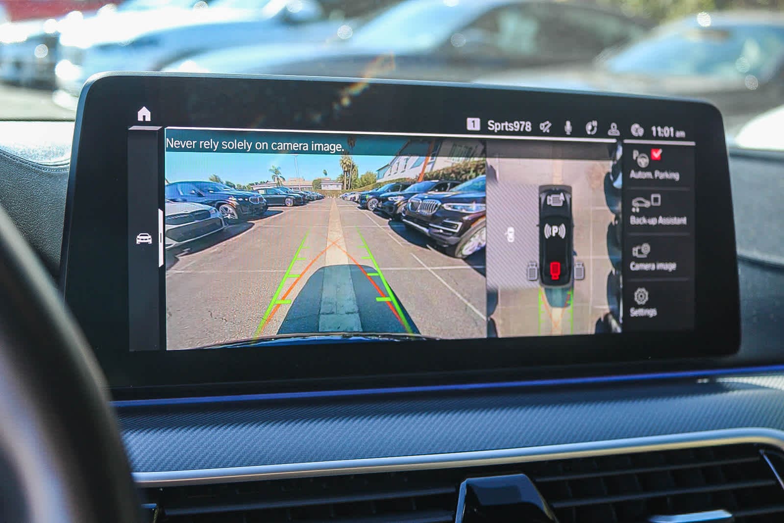 Thumbnail: 2023 BMW M5 - 23