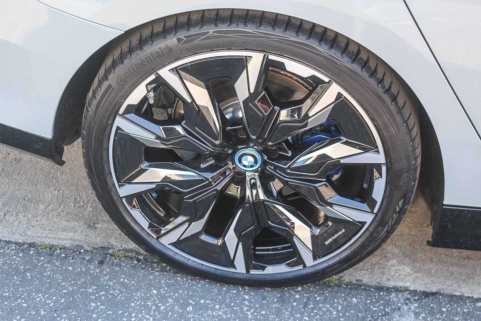 Thumbnail: 2025 BMW i5 - 8