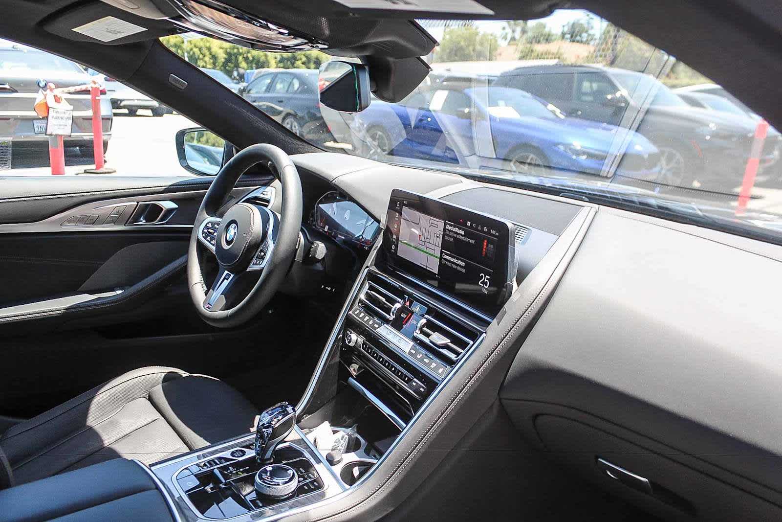 Thumbnail: 2026 BMW 8 Series - 15