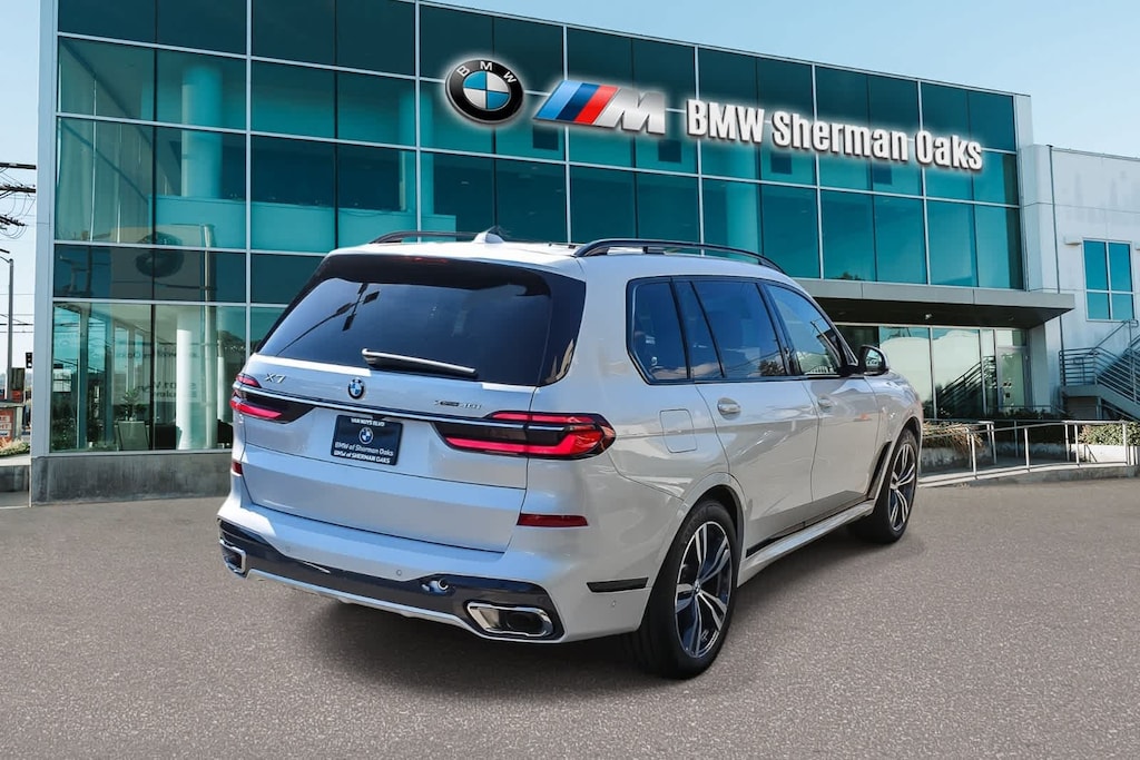 New 2027 BMW X7 xDrive40i SUV