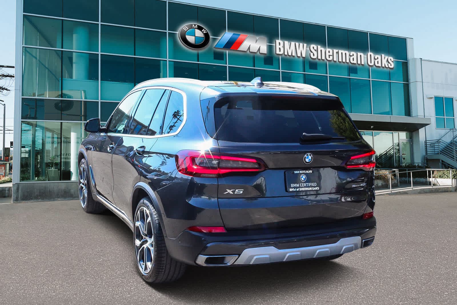 Thumbnail: 2023 BMW X5 - 6