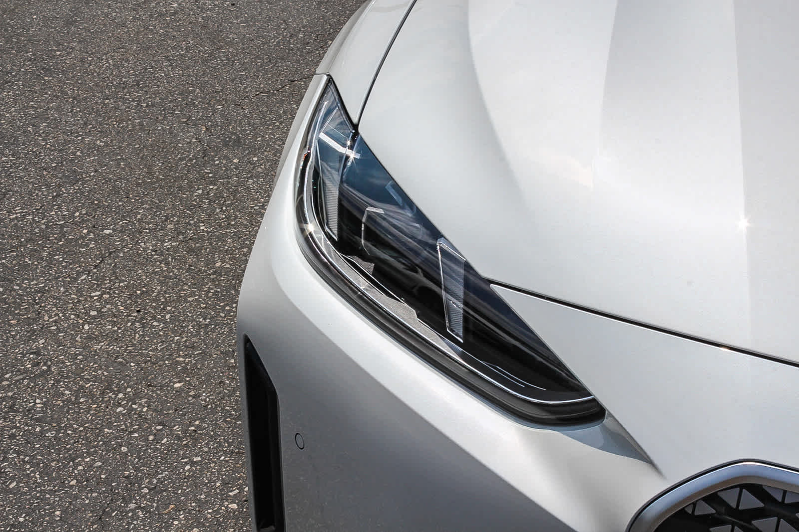 2025 BMW i4 eDrive40 10