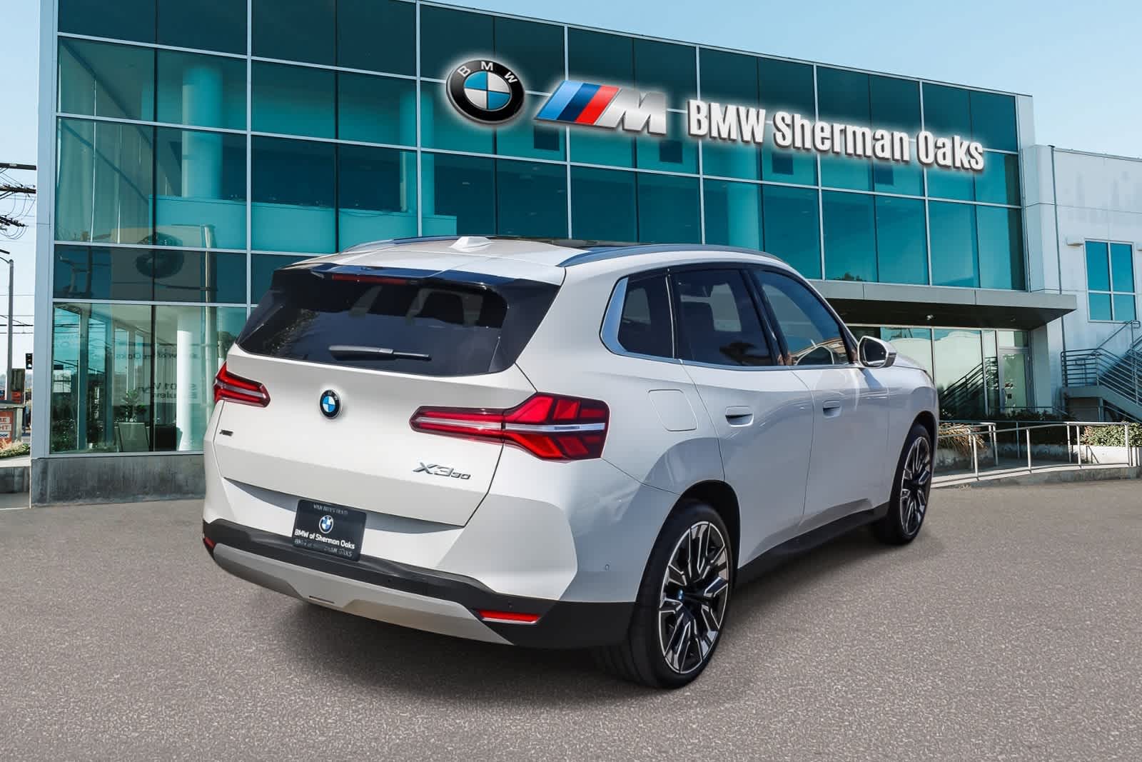 2025 BMW X3 30 xDrive photo 3