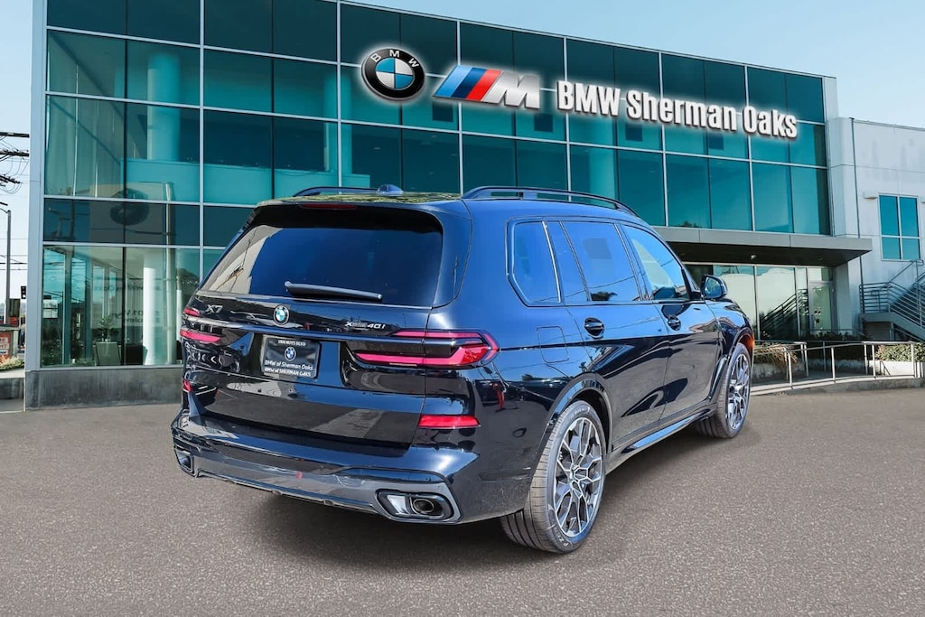 New 2026 BMW X7 xDrive40i SUV