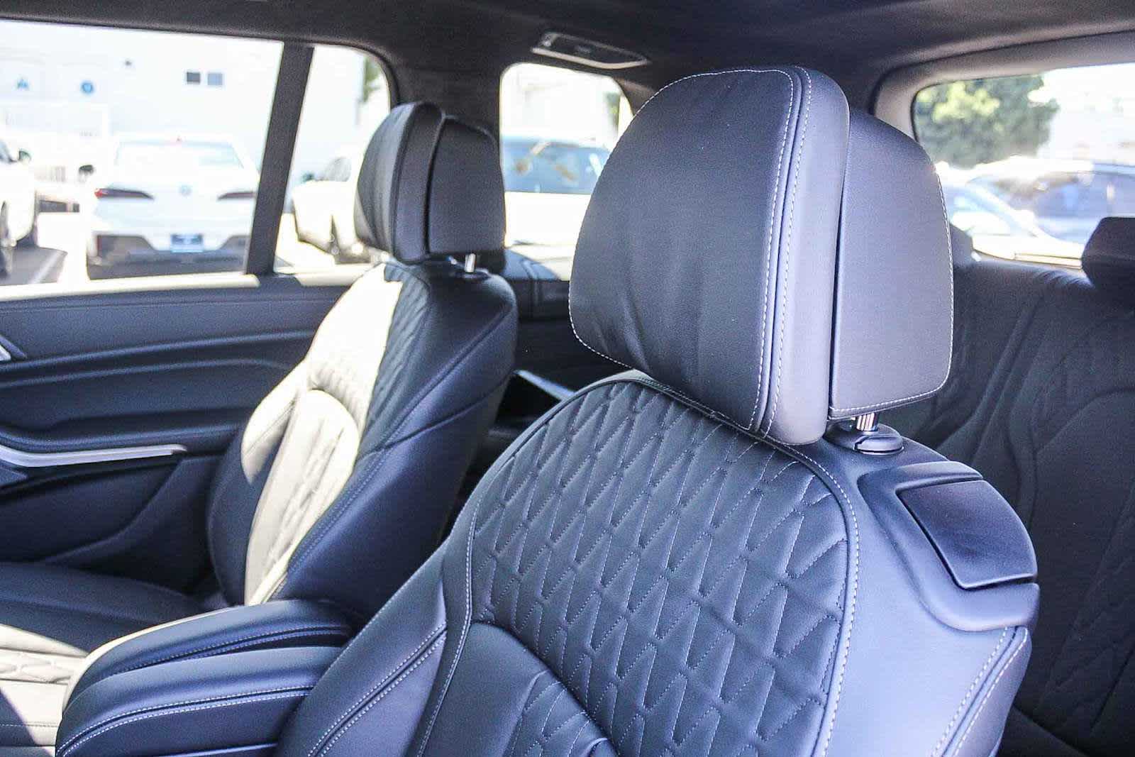 Thumbnail: 2026 BMW X7 - 18