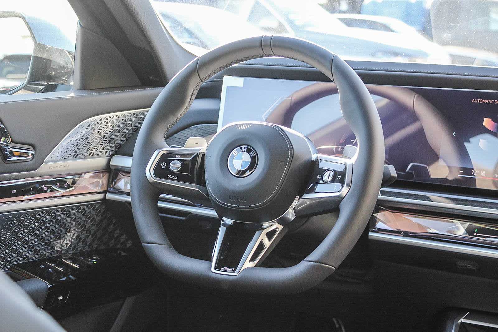 Thumbnail: 2026 BMW 7 Series - 24