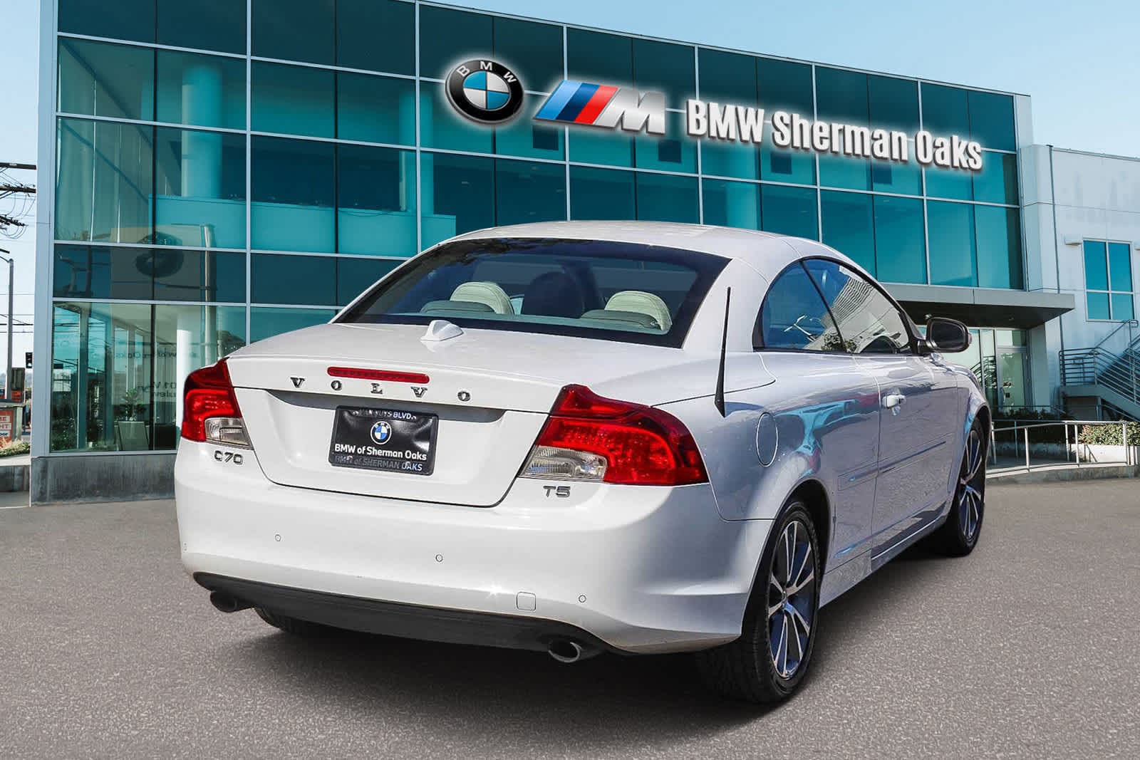 Thumbnail: 2013 Volvo C70 - 3