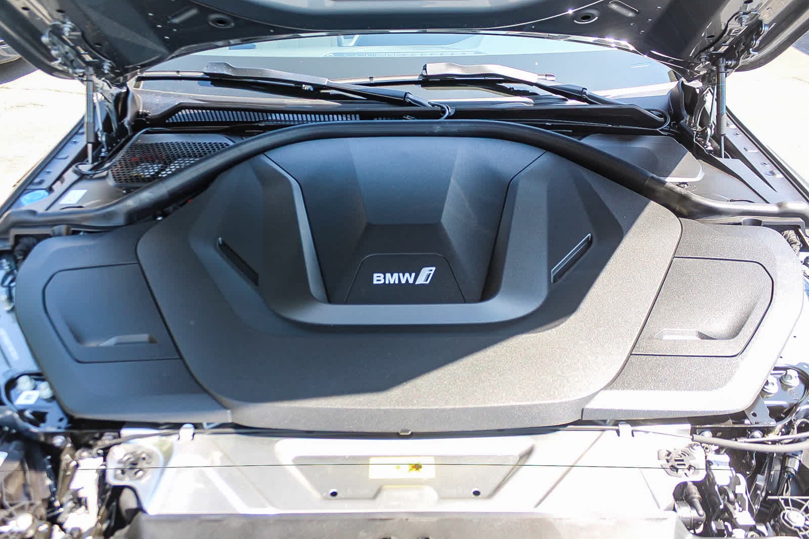 Thumbnail: 2026 BMW i4 - 27