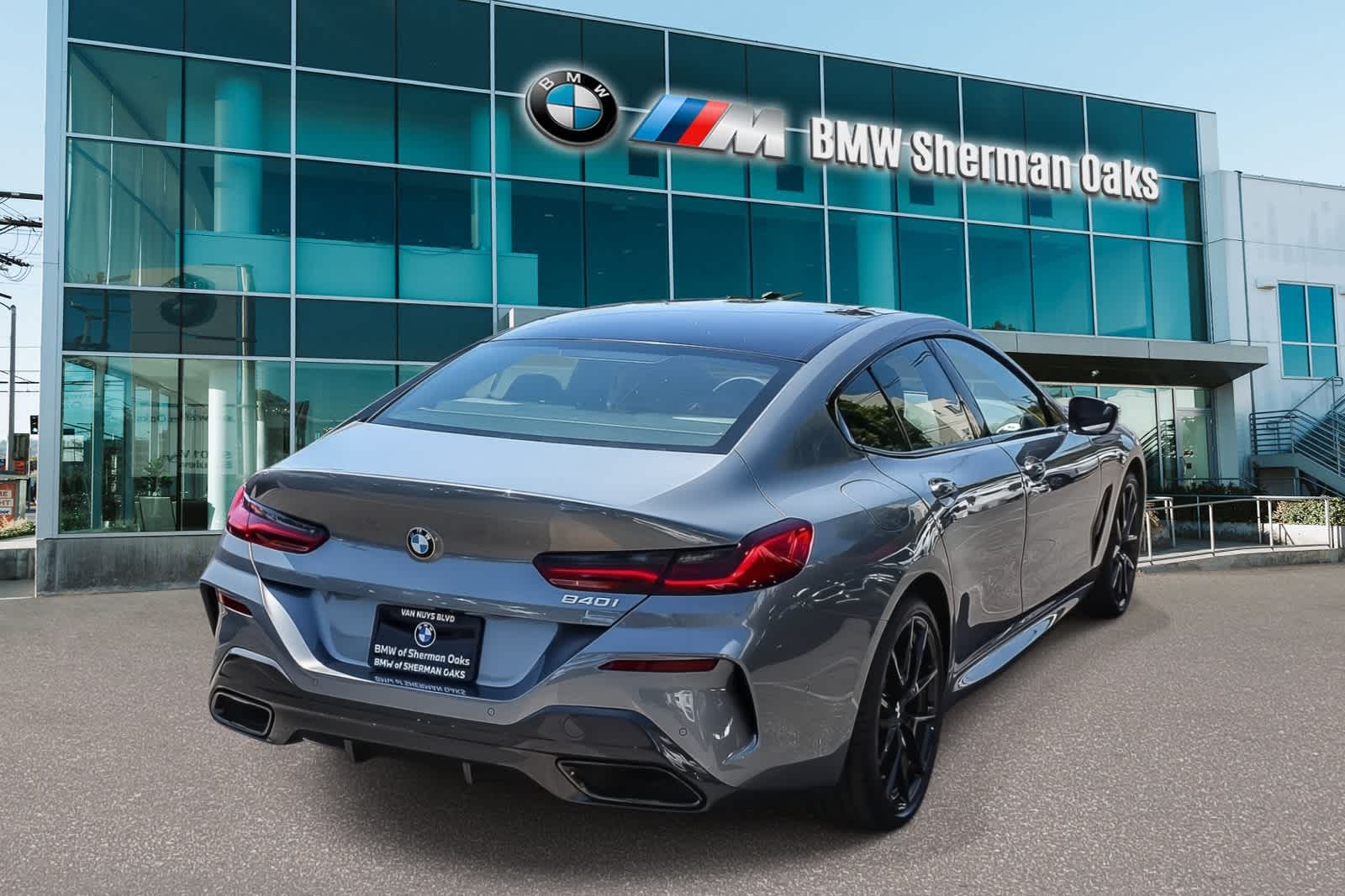Thumbnail: 2026 BMW 8 Series - 4