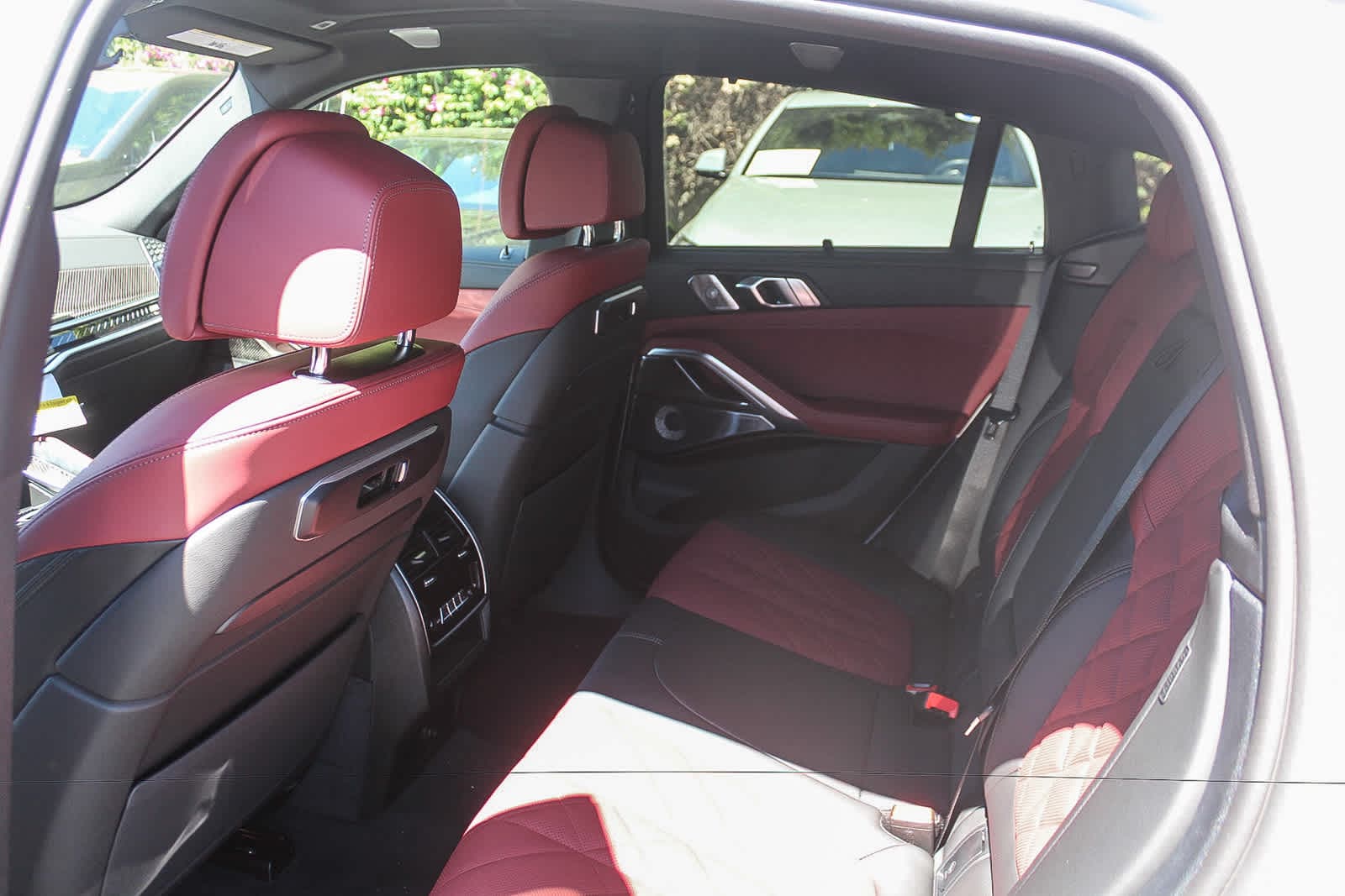 Thumbnail: 2027 BMW X6 - 17