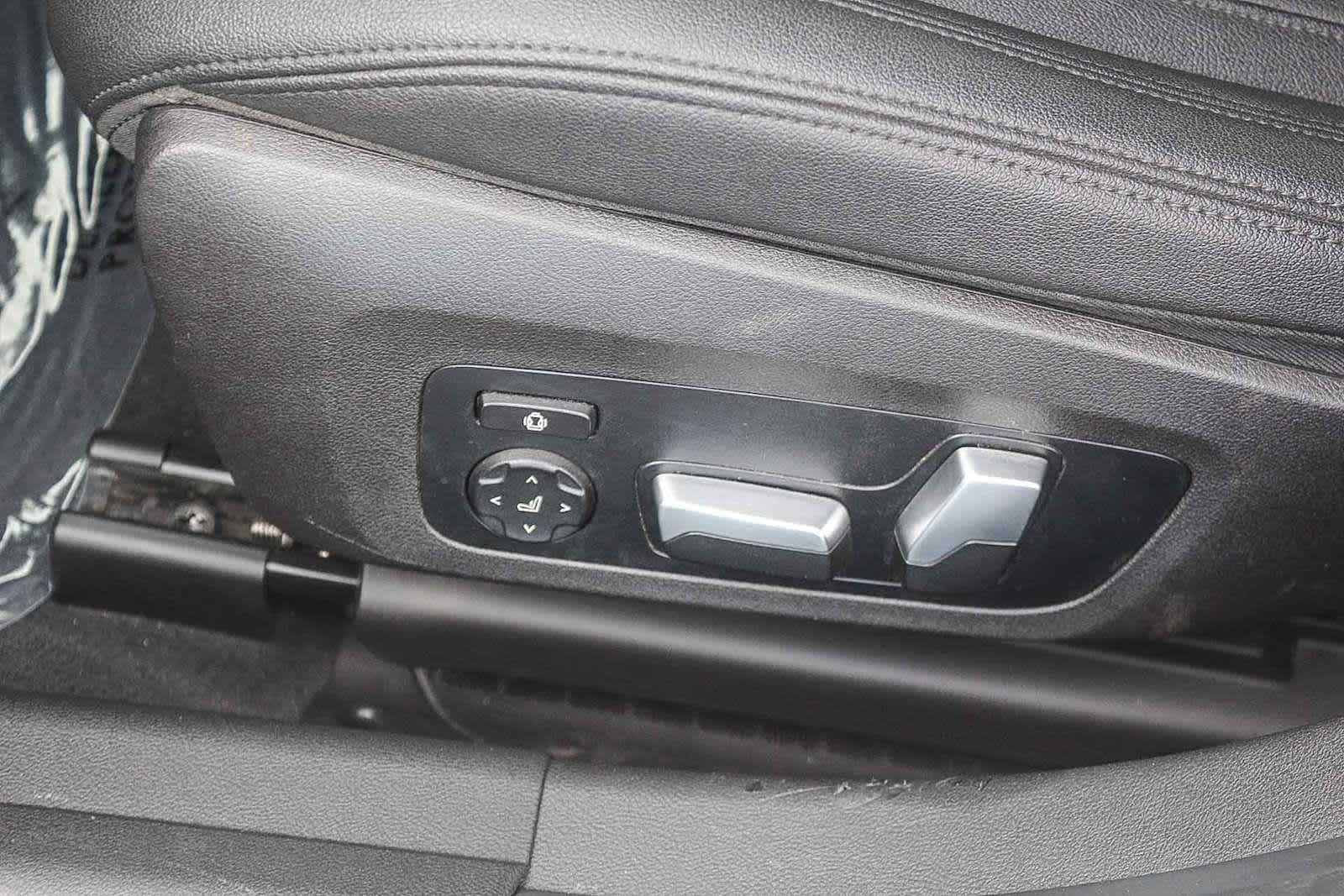 Thumbnail: 2020 BMW 3 Series - 21