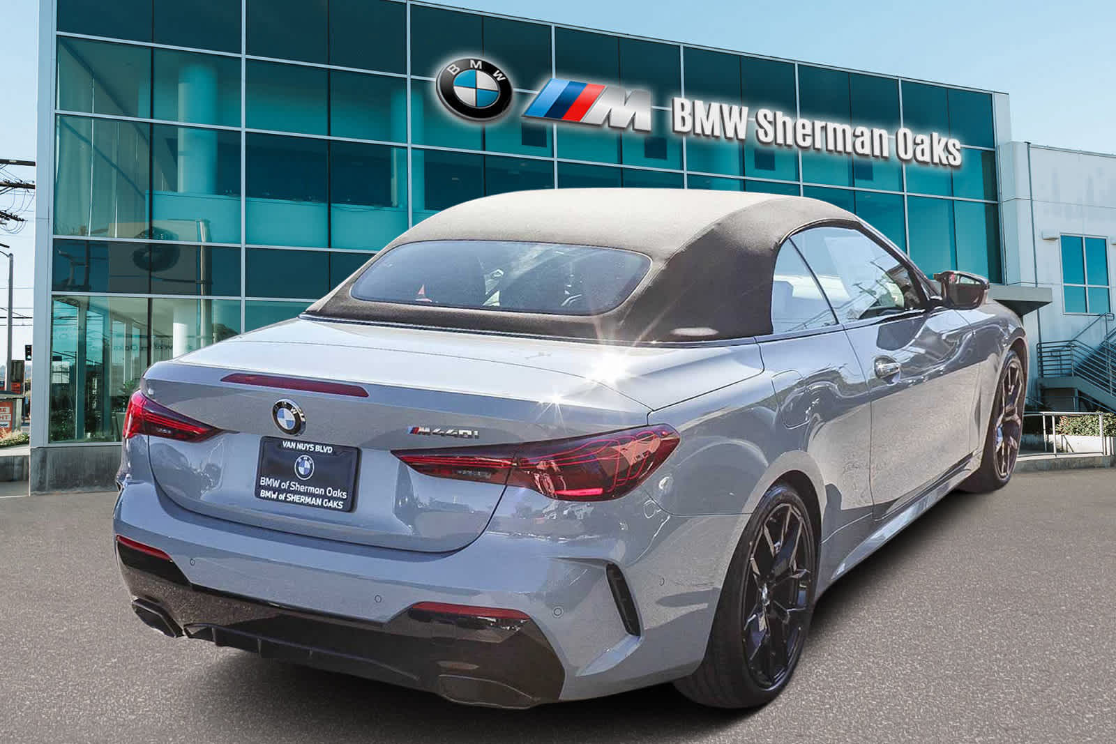 Thumbnail: 2026 BMW 4 Series - 4
