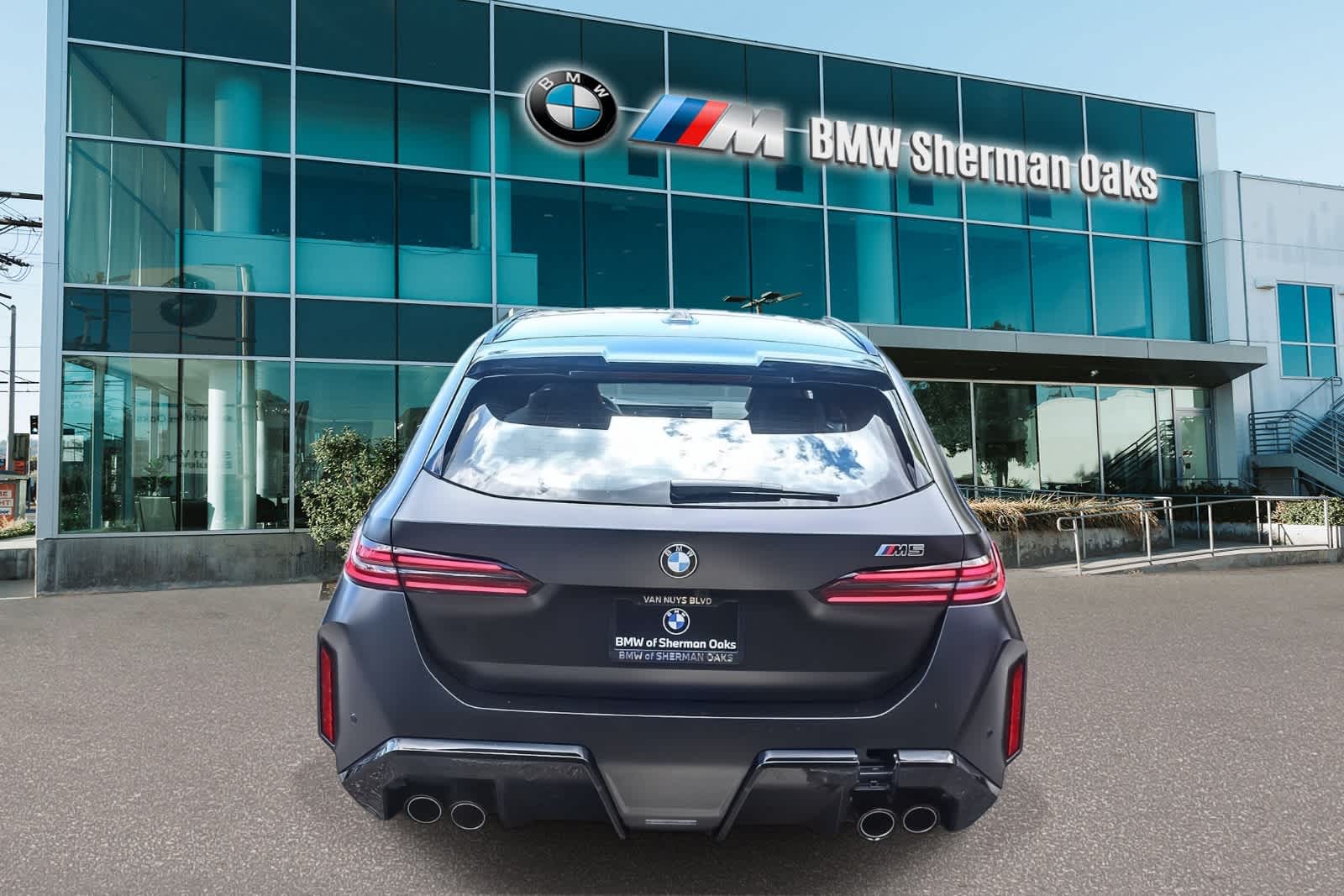 Thumbnail: 2026 BMW M5 - 5