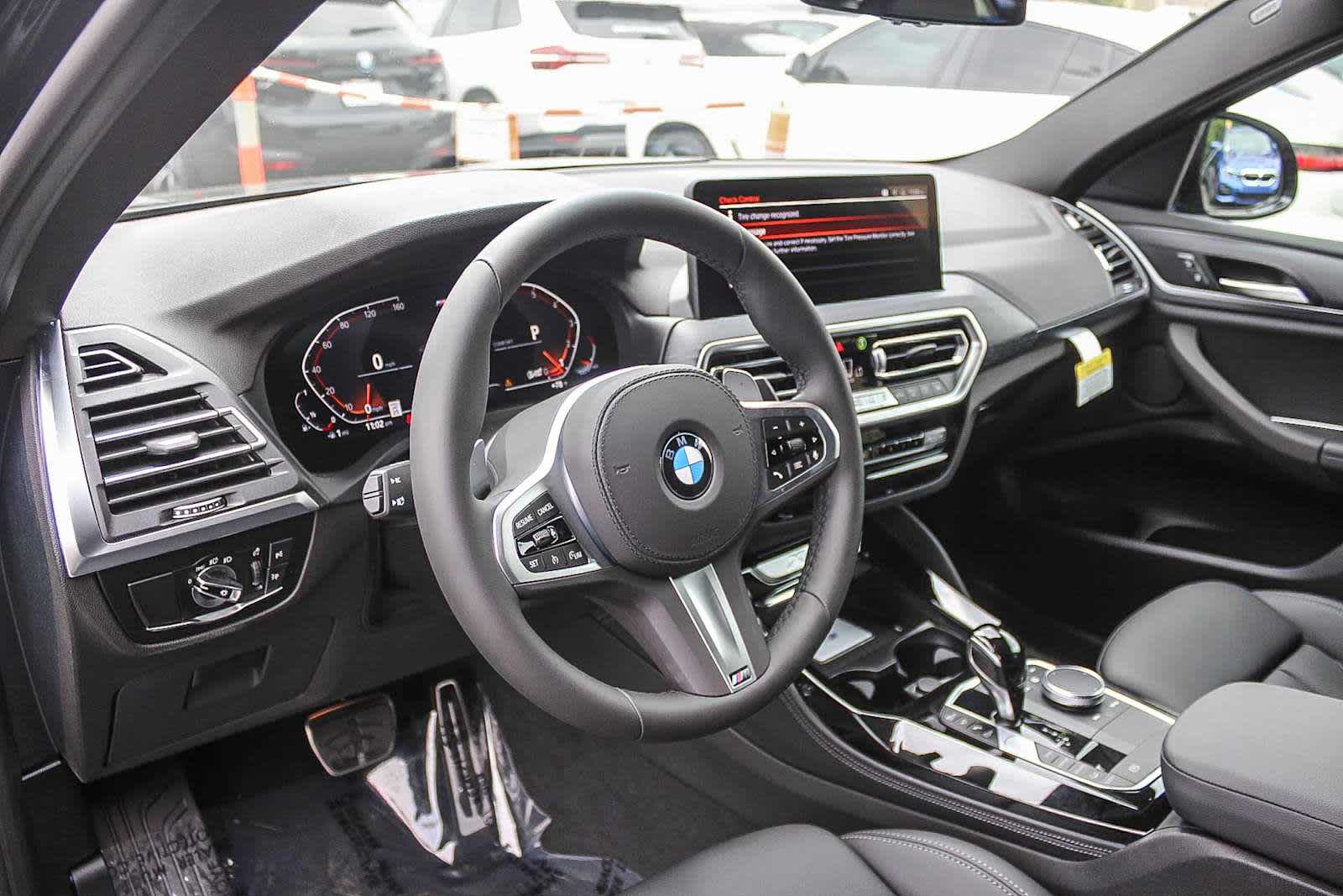 Thumbnail: 2025 BMW X4 - 17