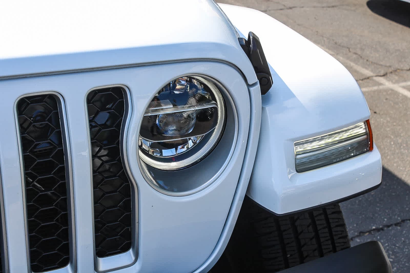 Thumbnail: 2022 Jeep Wrangler - 10