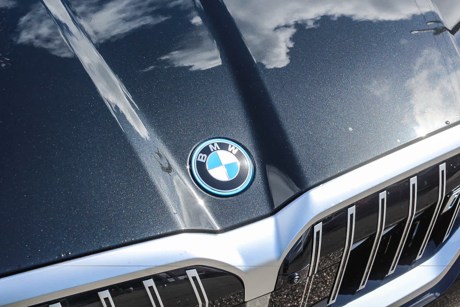Thumbnail: 2026 BMW i5 - 11