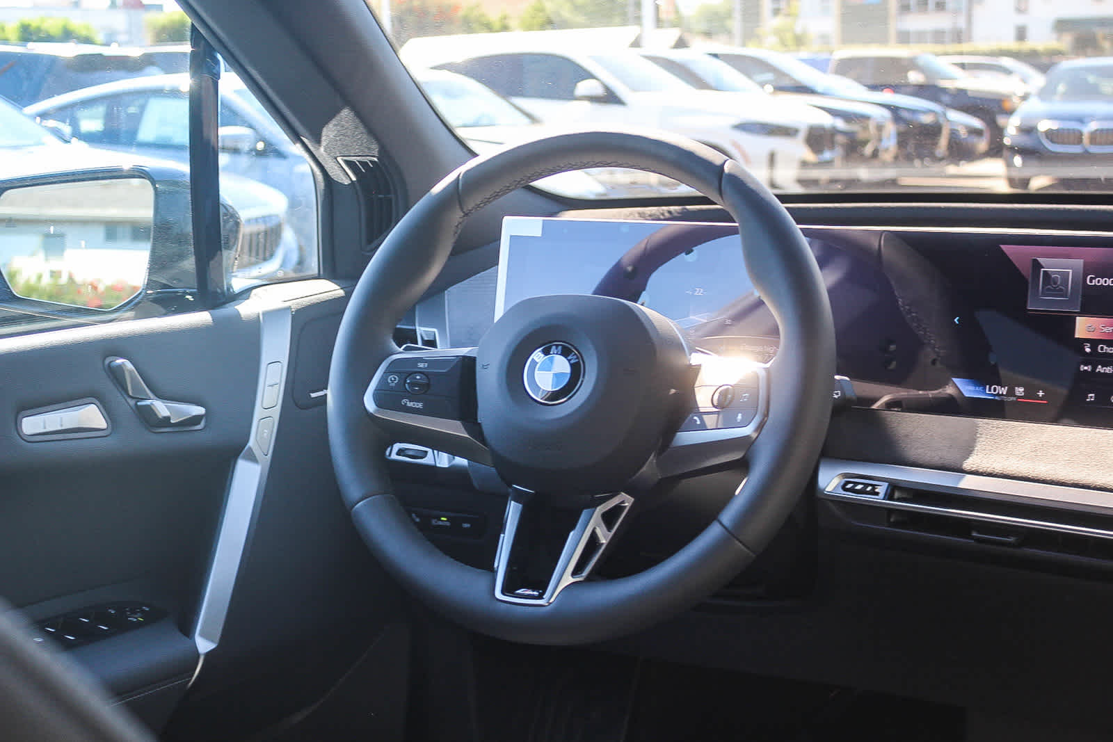 Thumbnail: 2026 BMW iX - 15