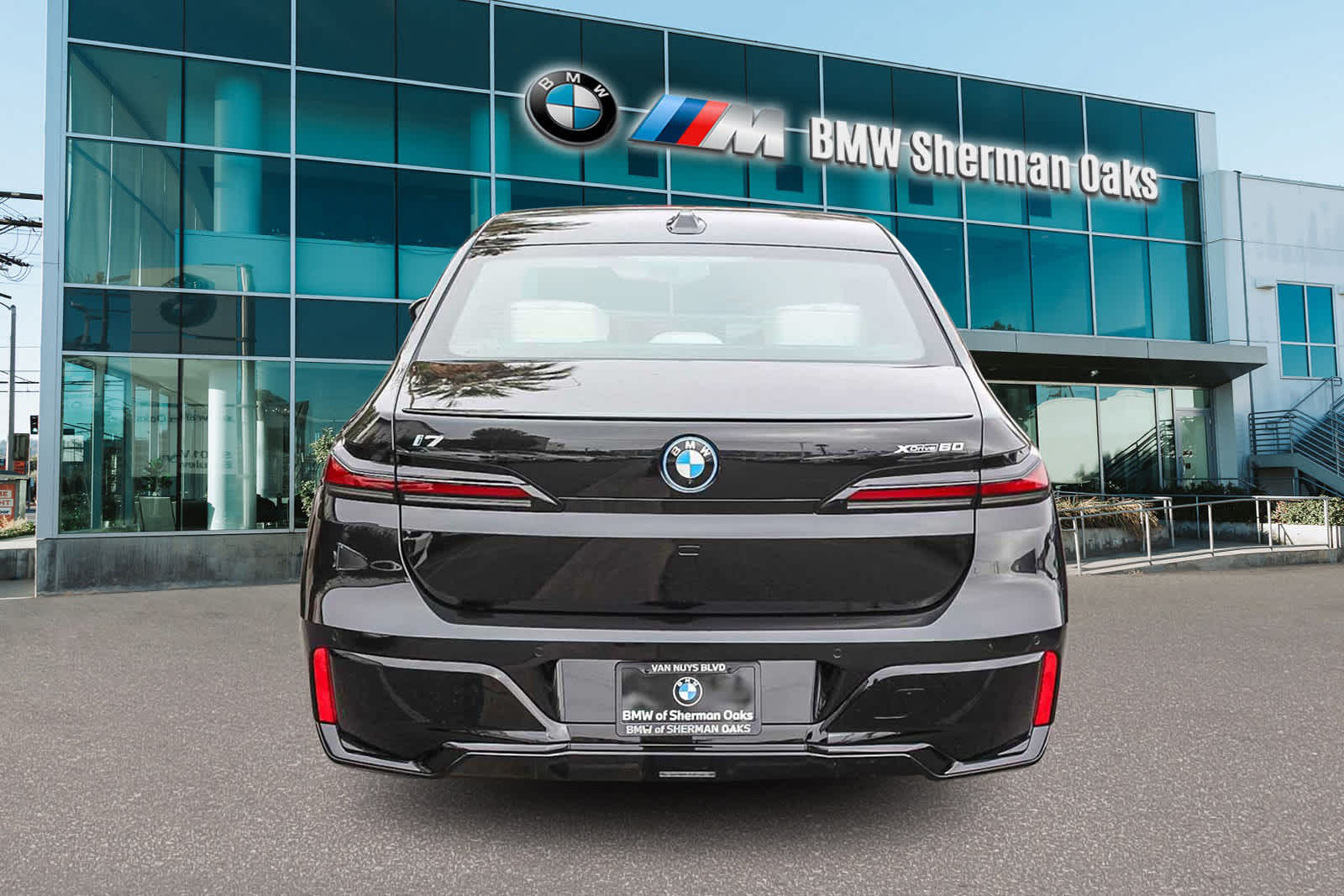 Thumbnail: 2026 BMW i7 - 5
