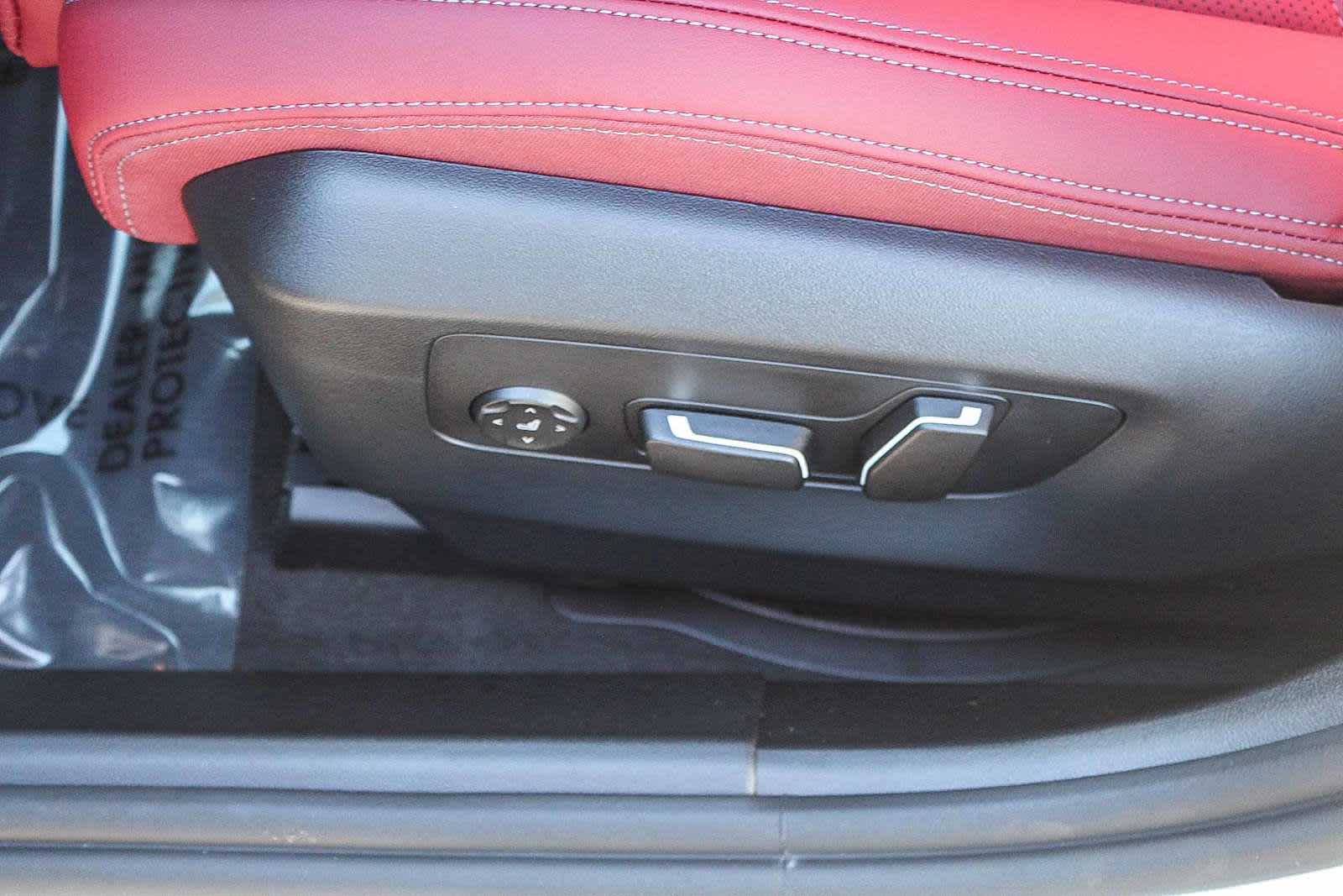 Thumbnail: 2026 BMW 5 Series - 21