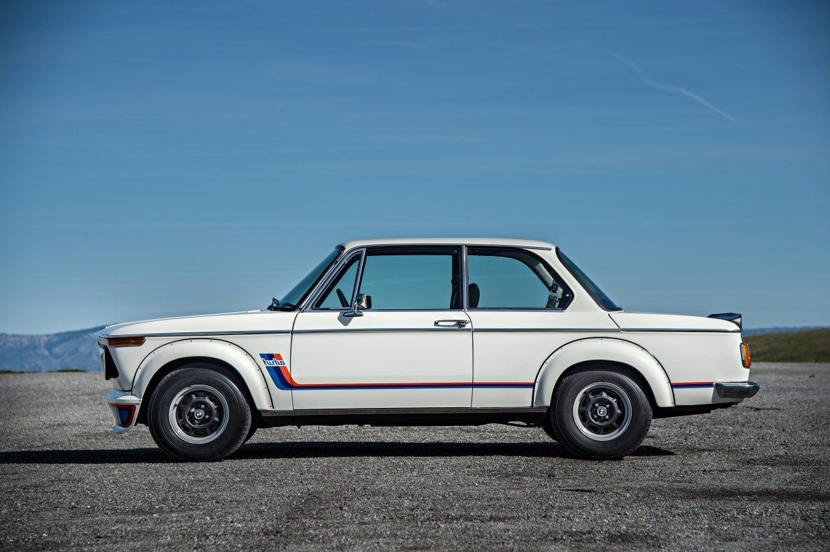 BMW 2002 Profile.jpg