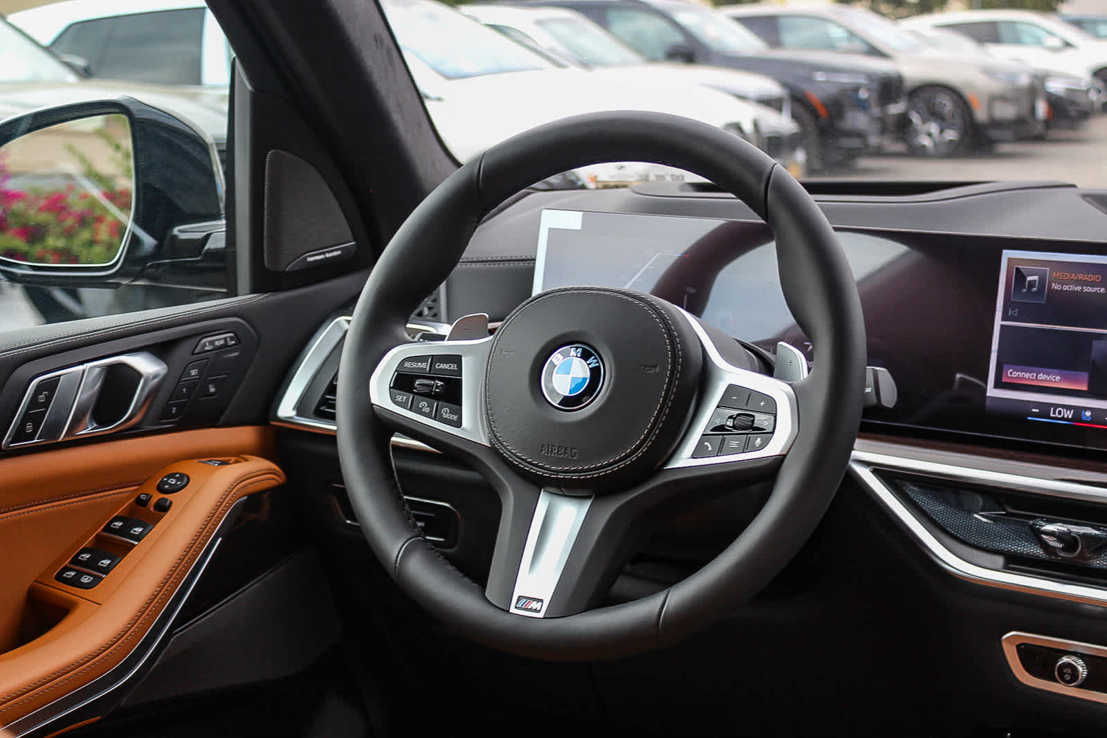 Thumbnail: 2026 BMW X7 - 15