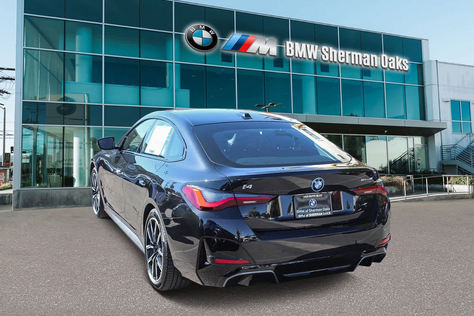 Thumbnail: 2025 BMW i4 - 6