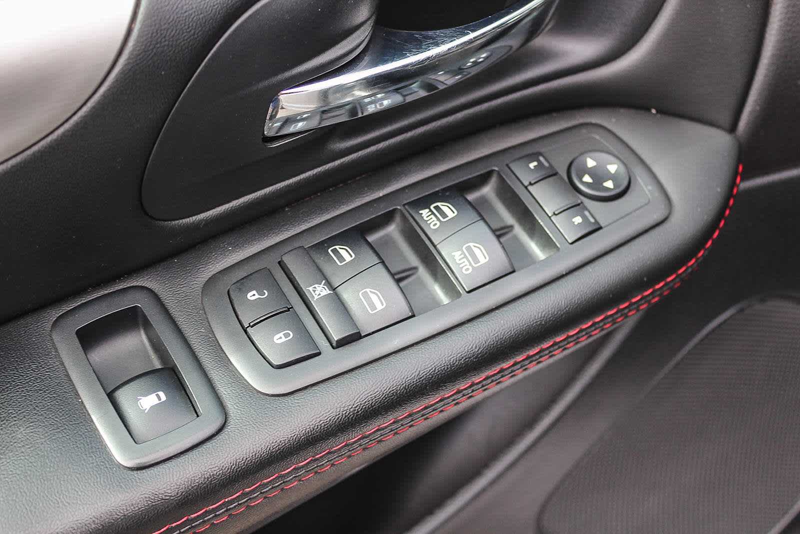 Thumbnail: 2019 Dodge Grand Caravan - 19