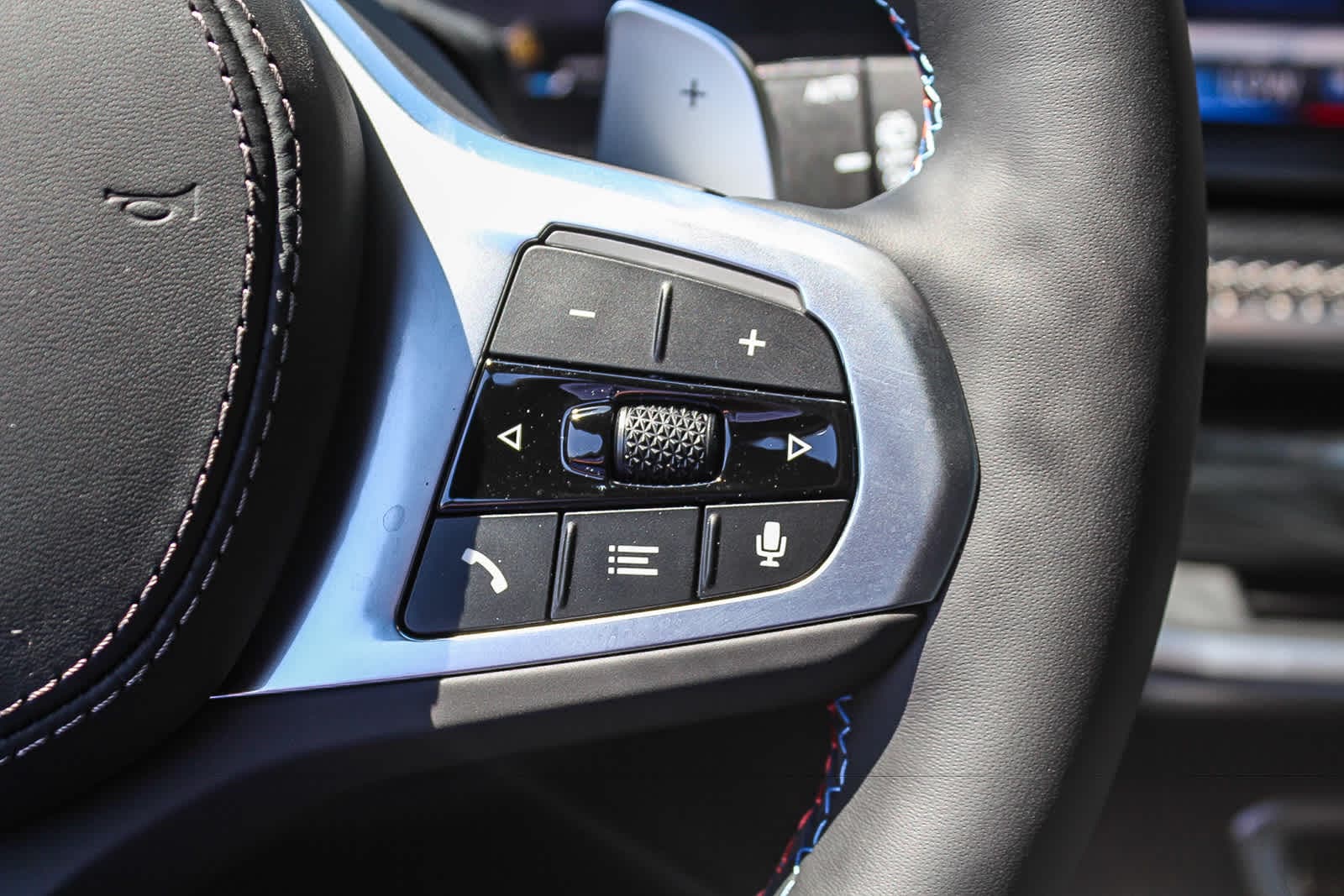 Thumbnail: 2026 BMW X5 - 23