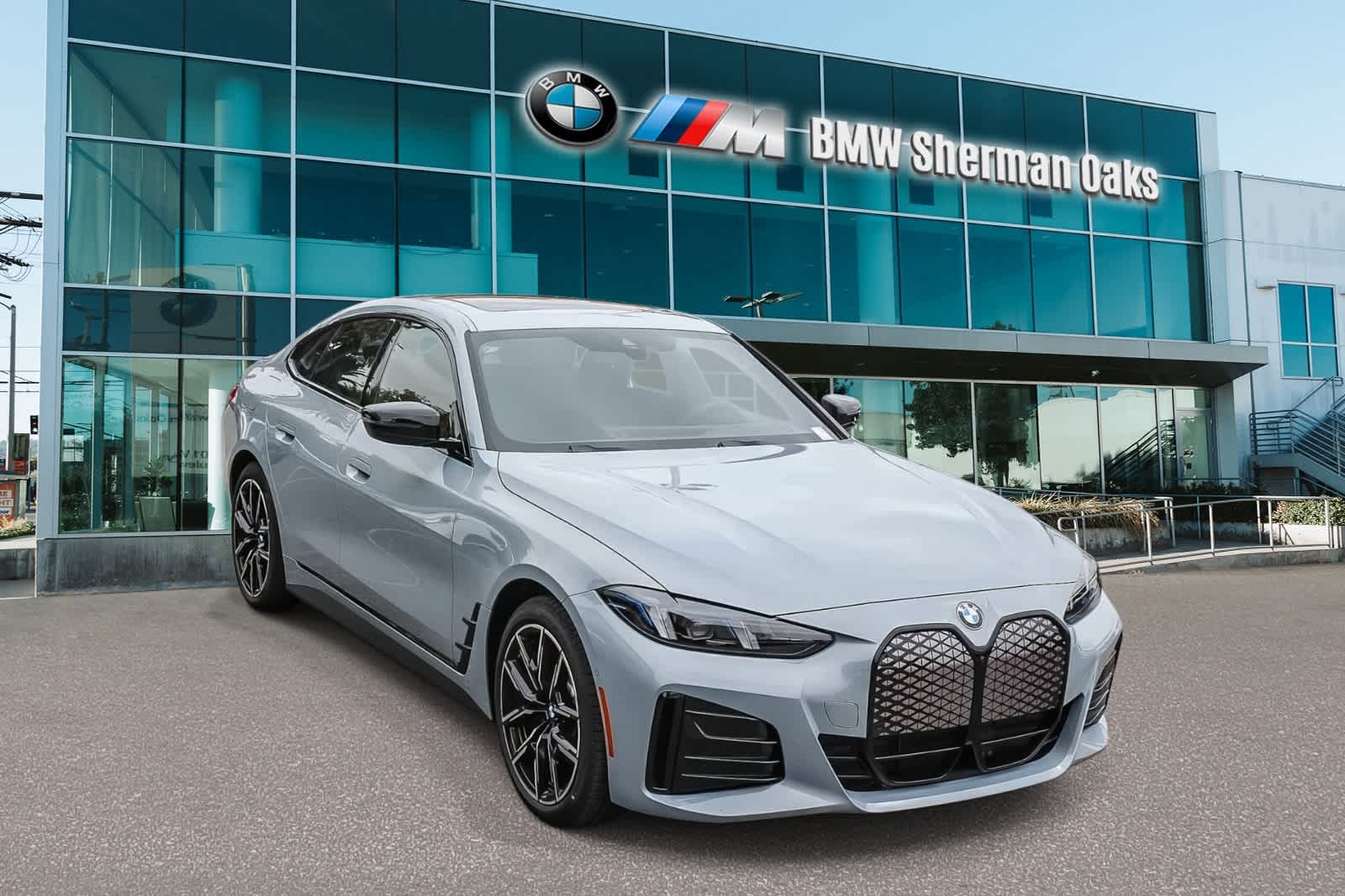 Thumbnail: 2026 BMW i4 - 3