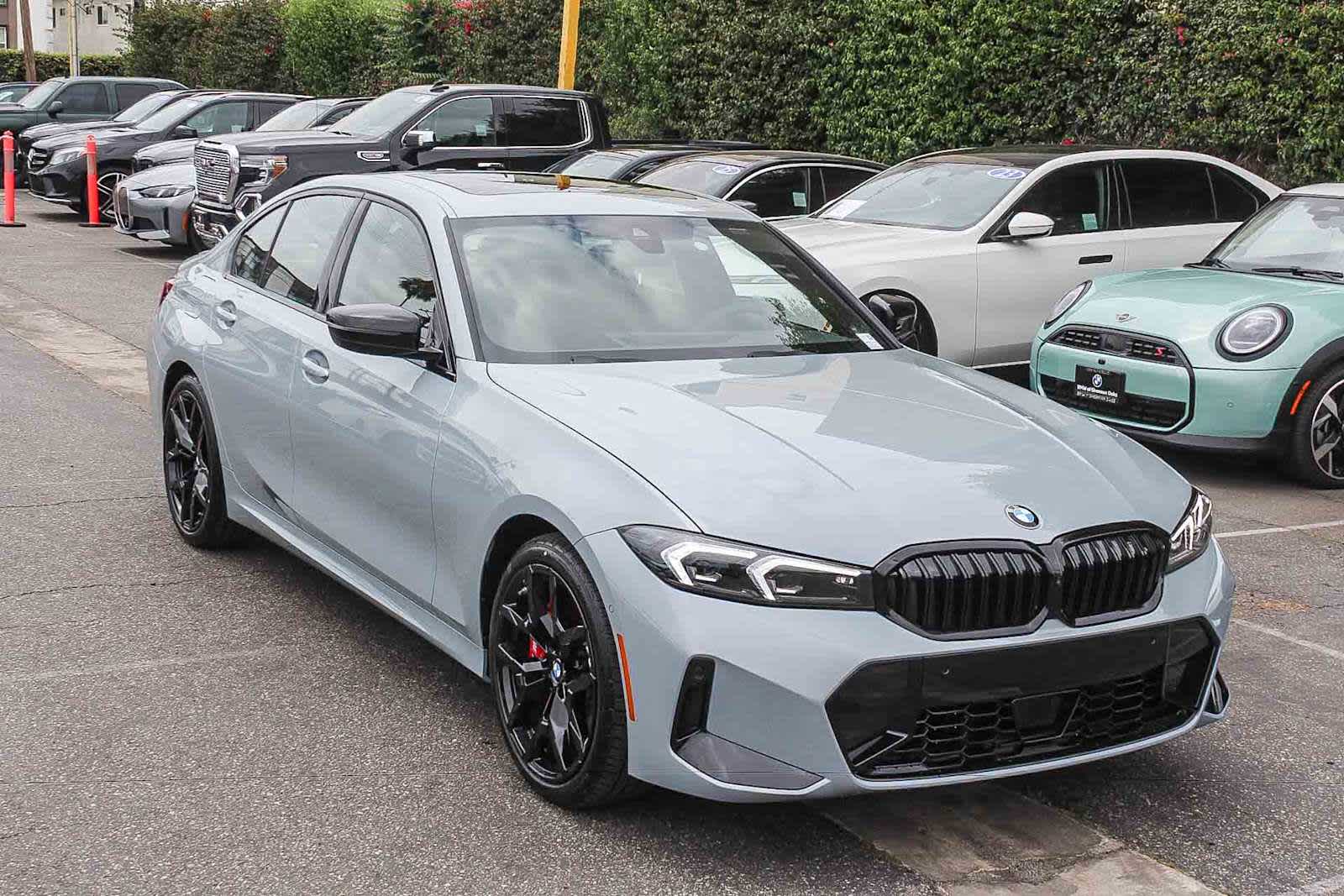 Thumbnail: 2026 BMW 3 Series - 3