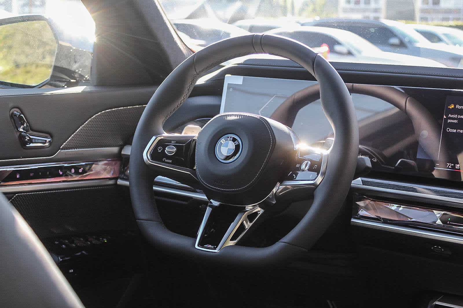 2026 BMW 7 Series 750e - Photo 15