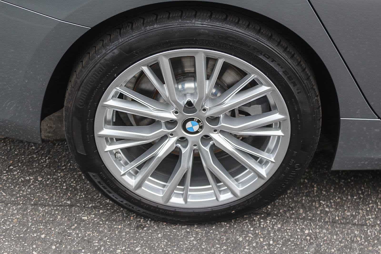 Thumbnail: 2024 BMW 3 Series - 8