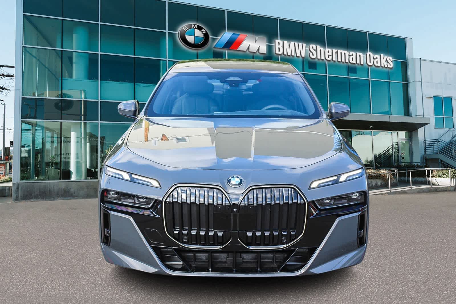 Thumbnail: 2026 BMW 7 Series - 2