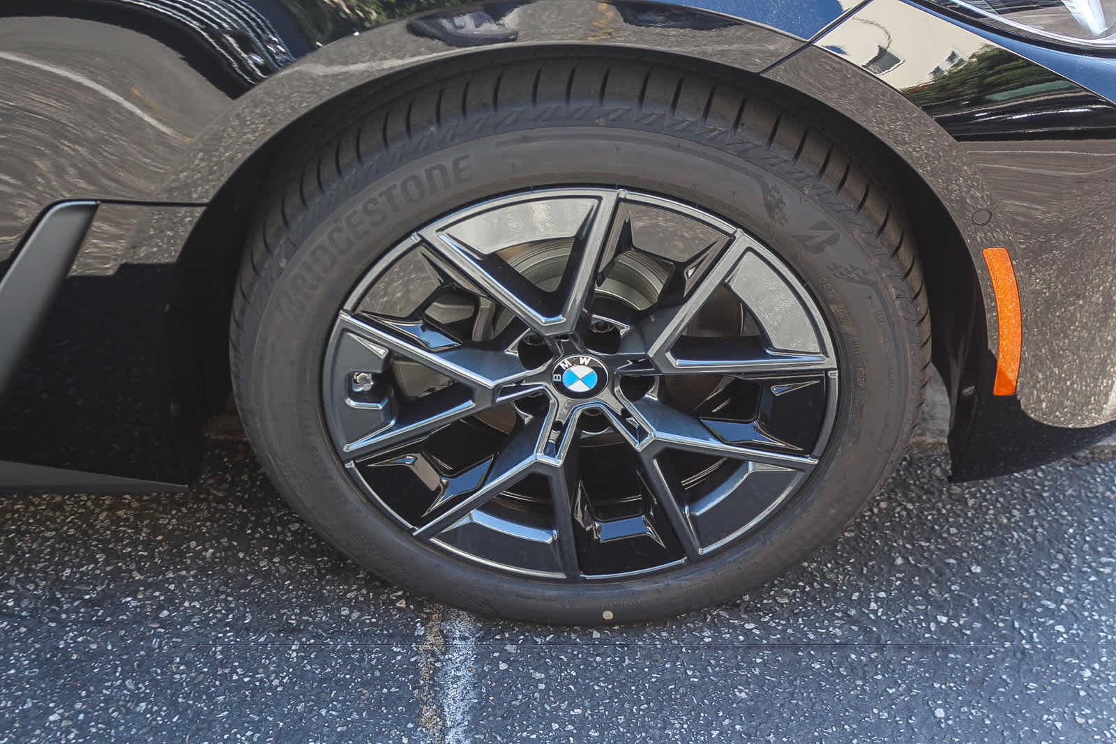 Thumbnail: 2026 BMW i4 - 11