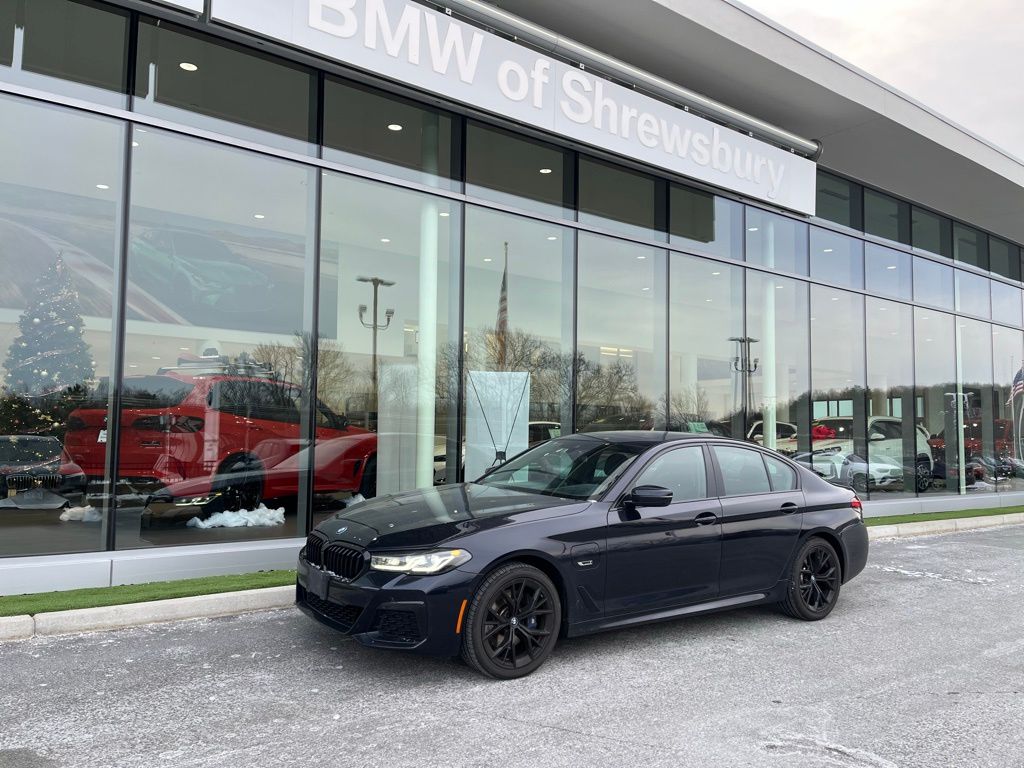 2023 BMW 5 Series 530e's photo