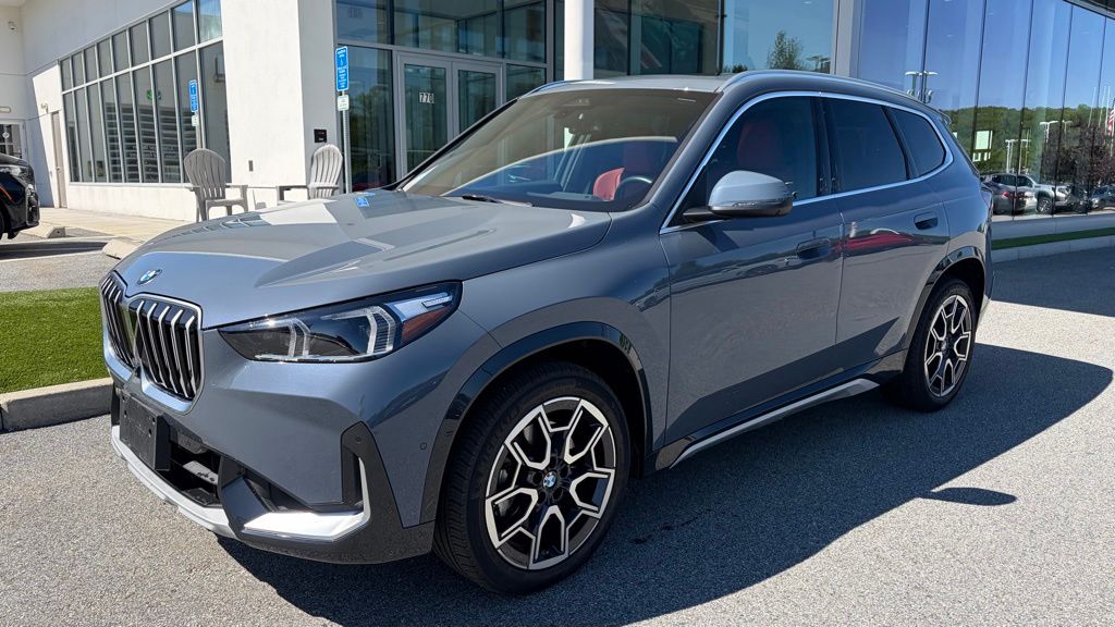 2025 BMW X1 xDrive28i's photo