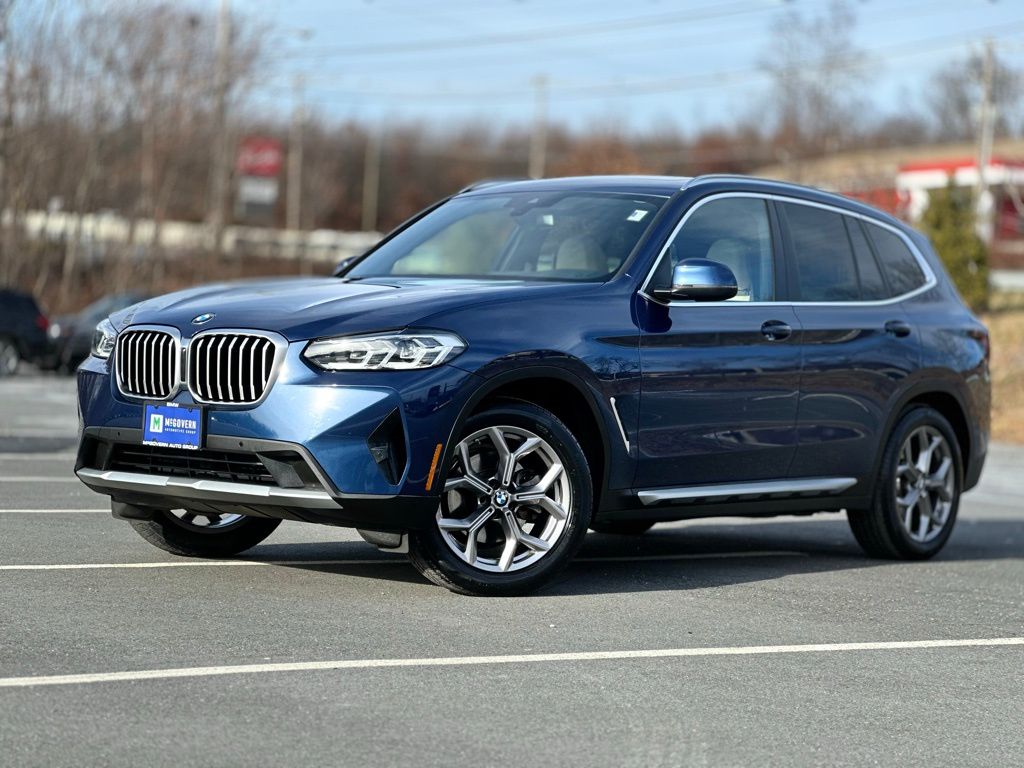 2022 BMW X3 30i's photo