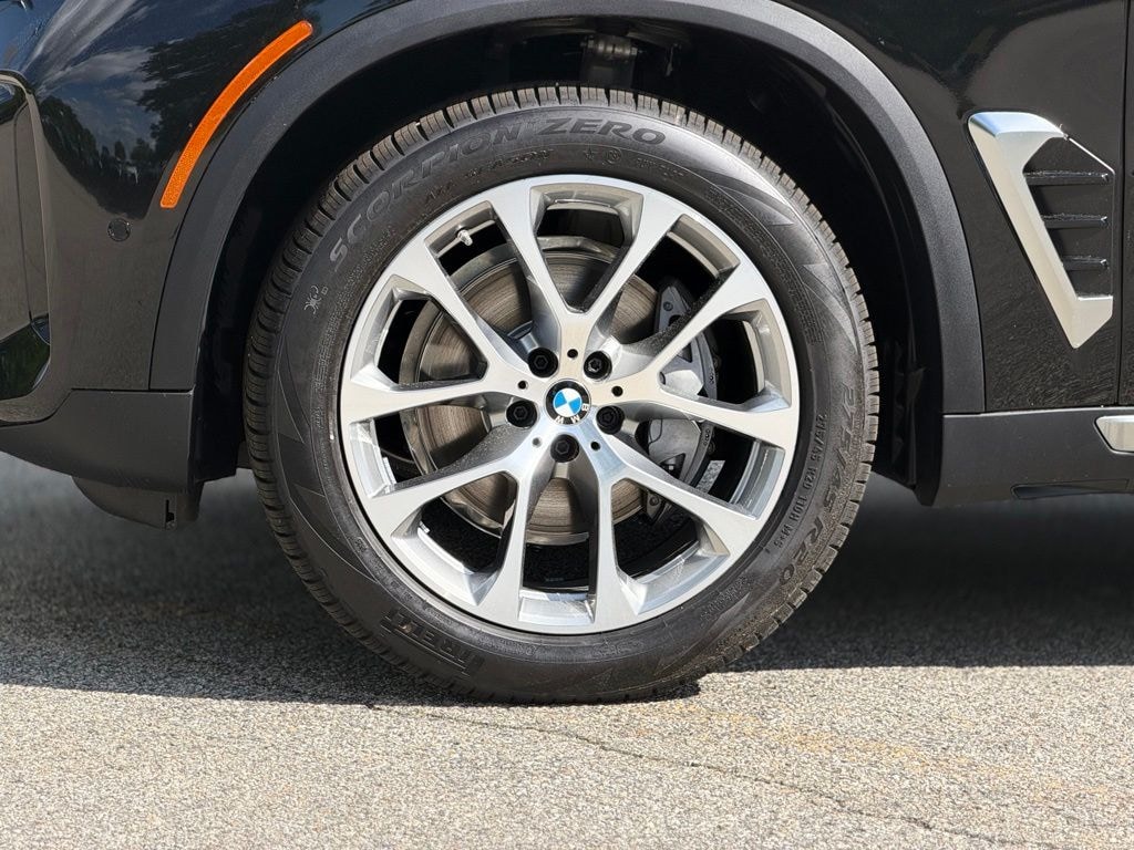 New 2026 BMW X5 xDrive40i SUV