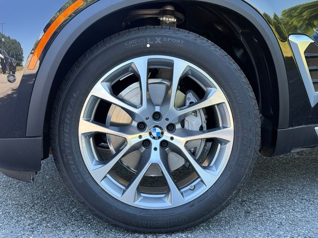 New 2026 BMW X5 xDrive40i SUV