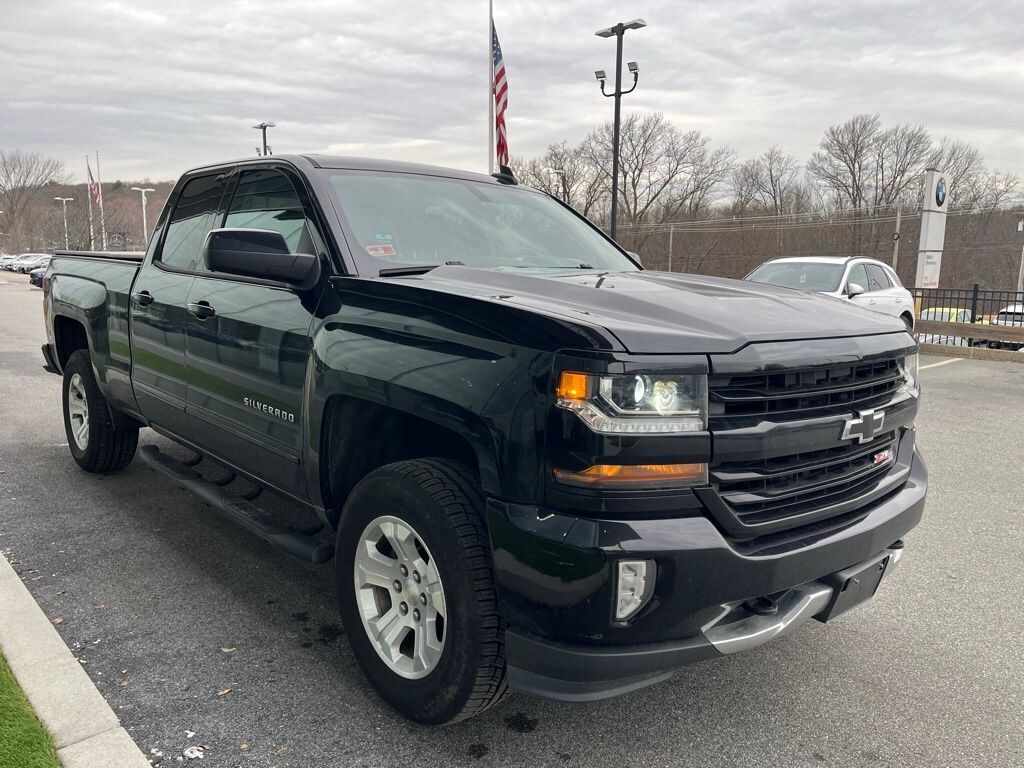 Used 2018 Chevrolet Silverado 1500 LT w/2LT Truck