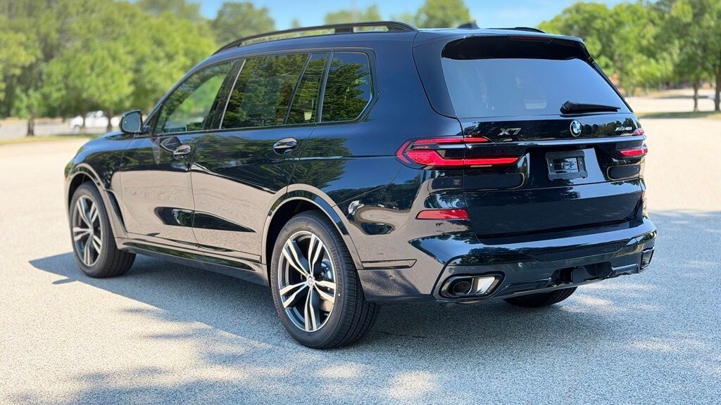 New 2027 BMW X7 xDrive40i SUV