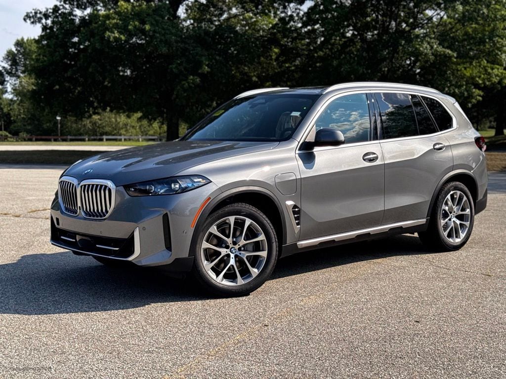 New 2026 BMW X5 PHEV xDrive50e SUV