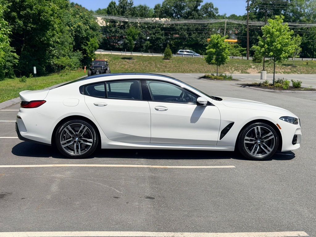 2025 BMW 8 Series 840i - Photo 7
