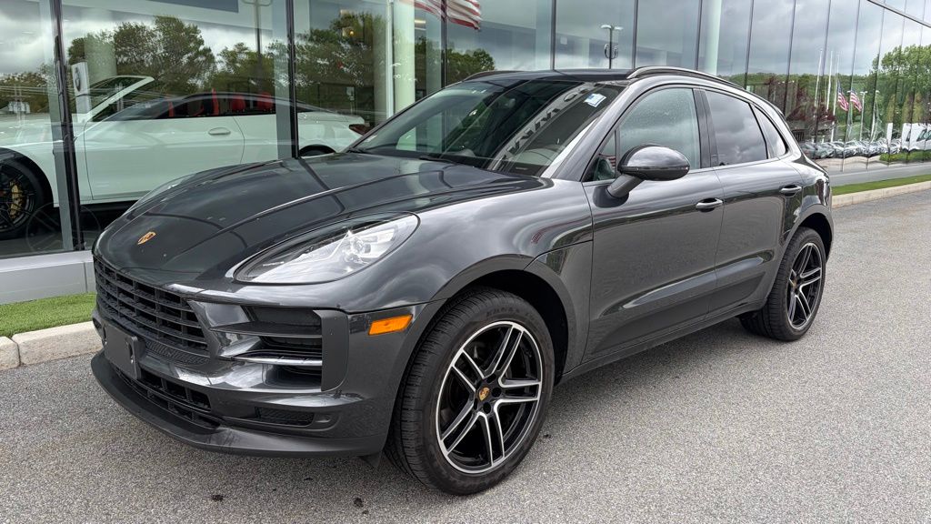 2020 Porsche Macan -'s photo