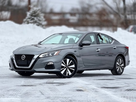 2022 Nissan Altima 2.5 SV Sedan