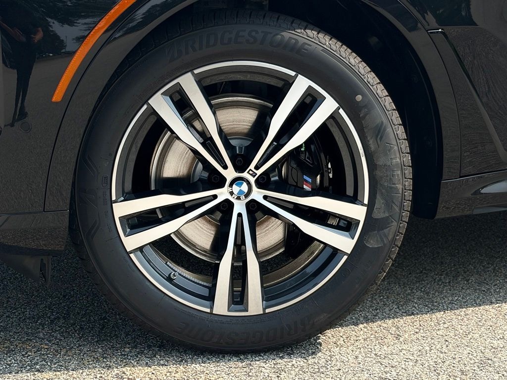 New 2027 BMW X7 xDrive40i SUV