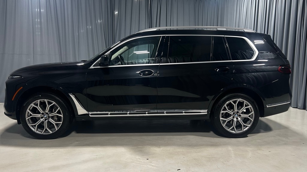 Used 2023 BMW X7 40i with VIN 5UX23EM07P9R91547 for sale in Shrewsbury, MA