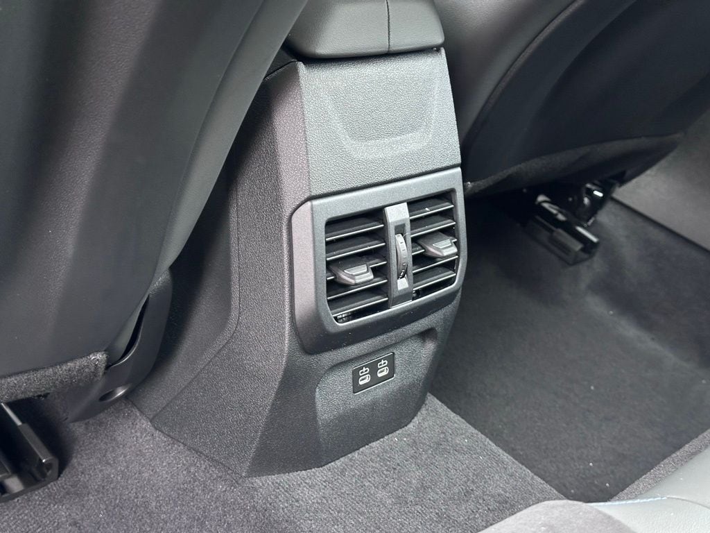 2026 BMW 2 Series M235 - Photo 21