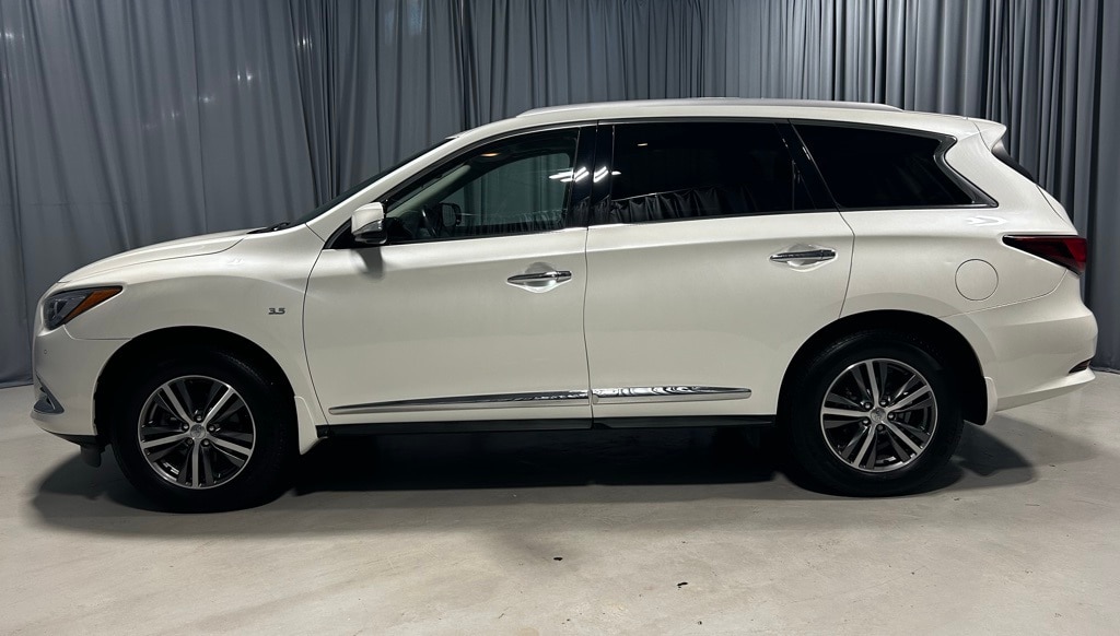 Used 2020 INFINITI QX60 LUXE with VIN 5N1DL0MM4LC503826 for sale in Shrewsbury, MA